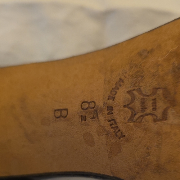 Isaac Mizrahi Dark Brown Pointed Slingback Heels - Picture 3 of 4